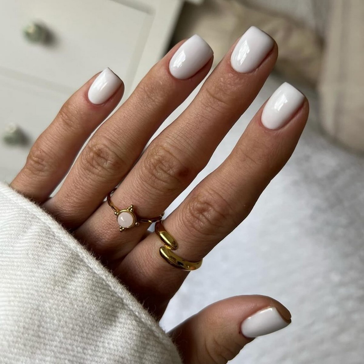 Маникюр весны 2026: оттенок, который заменяет дизайн