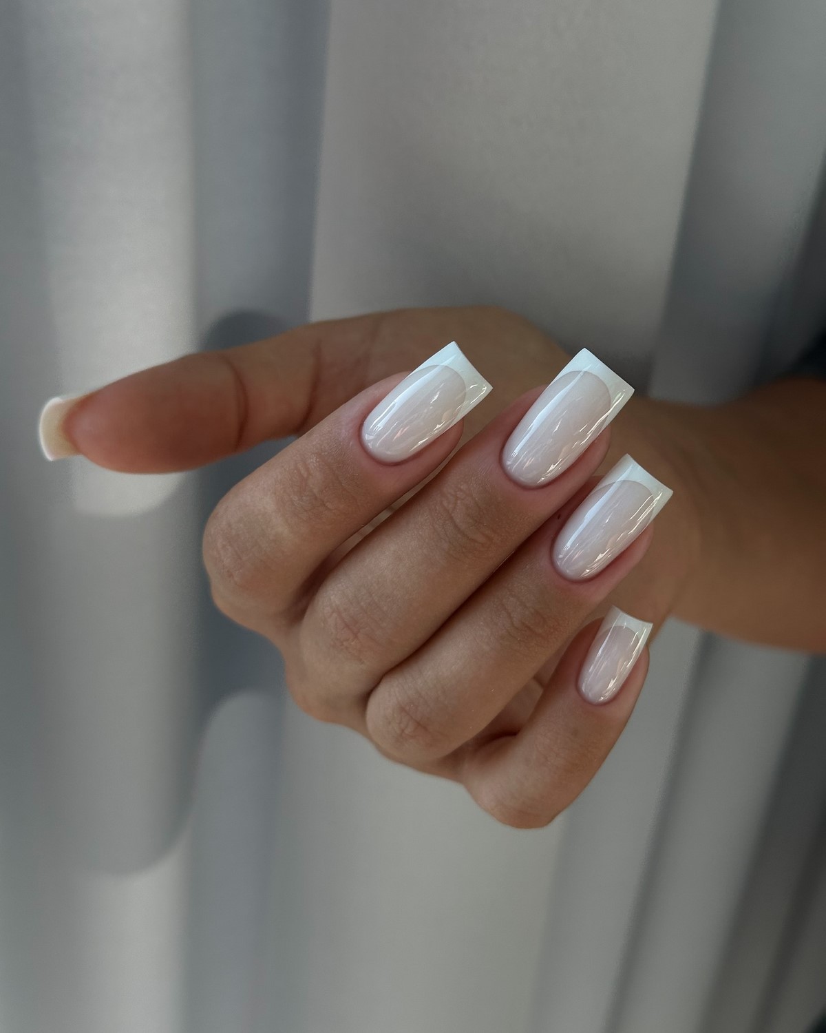 Маникюр весны 2026: цвет, который выглядит дорого без декора