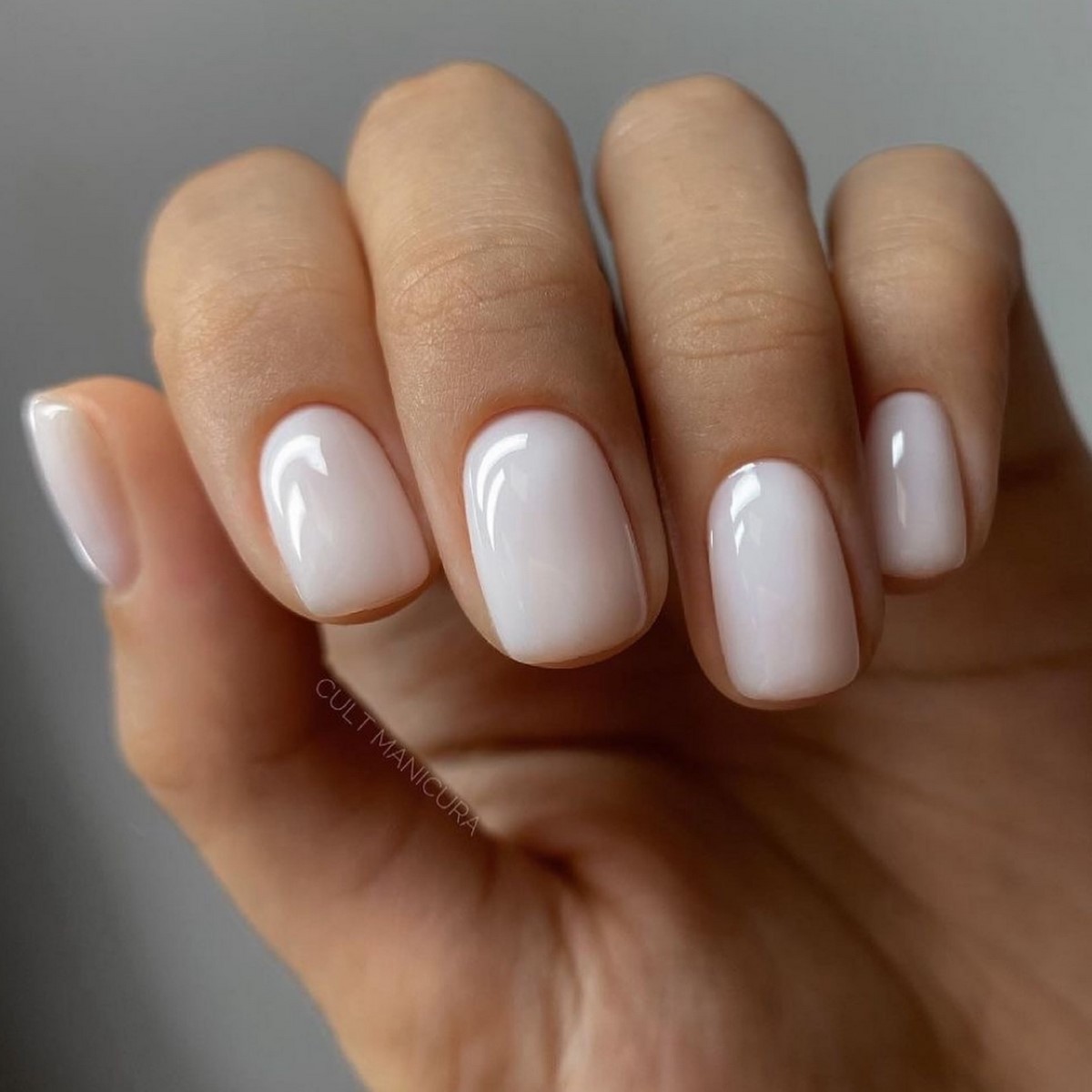 Маникюр весны 2026: цвет, который выглядит дорого без декора