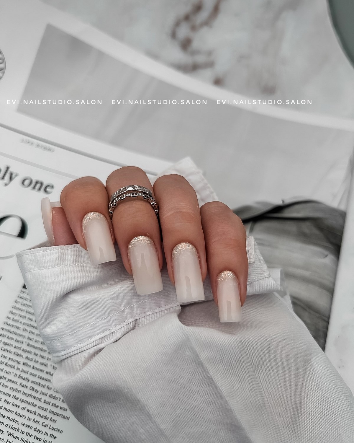 Маникюр весны 2026: цвет, который выглядит дорого без декора