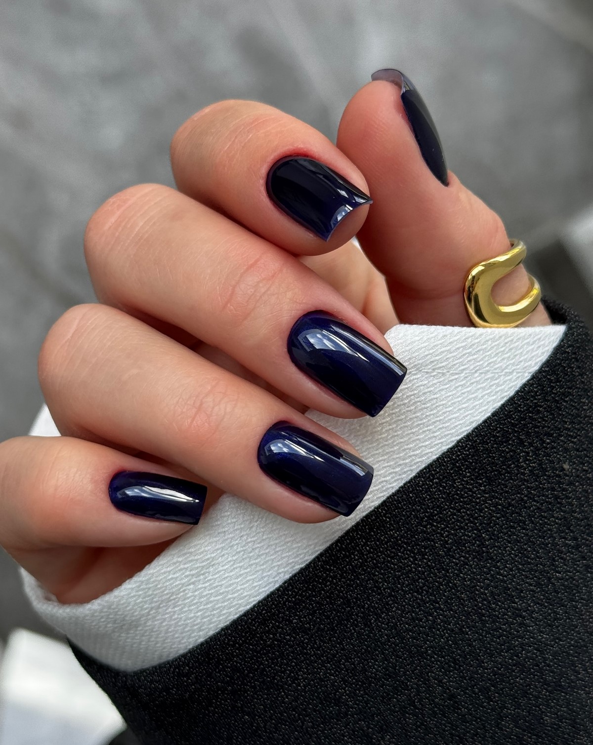 Маникюр весны 2026: оттенки, которые делают руки аккуратными