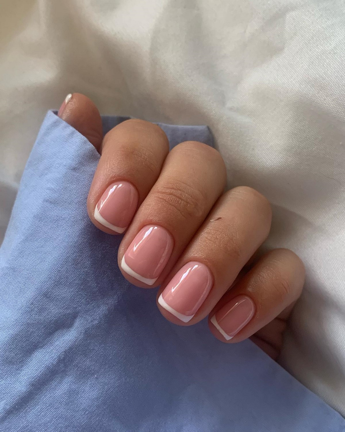 Микрофренч 2026: самый аккуратный маникюр, который выбирают