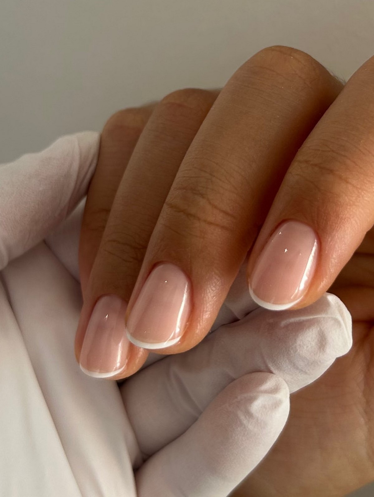 Микрофренч 2026: самый аккуратный маникюр, который выбирают