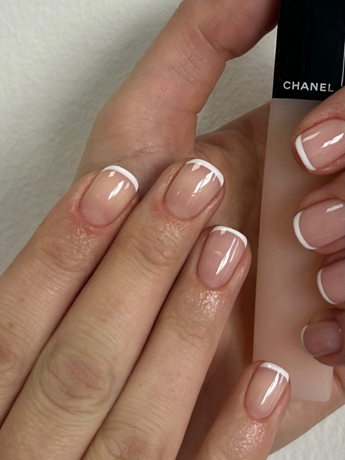 Микрофренч 2026: самый аккуратный маникюр, который выбирают