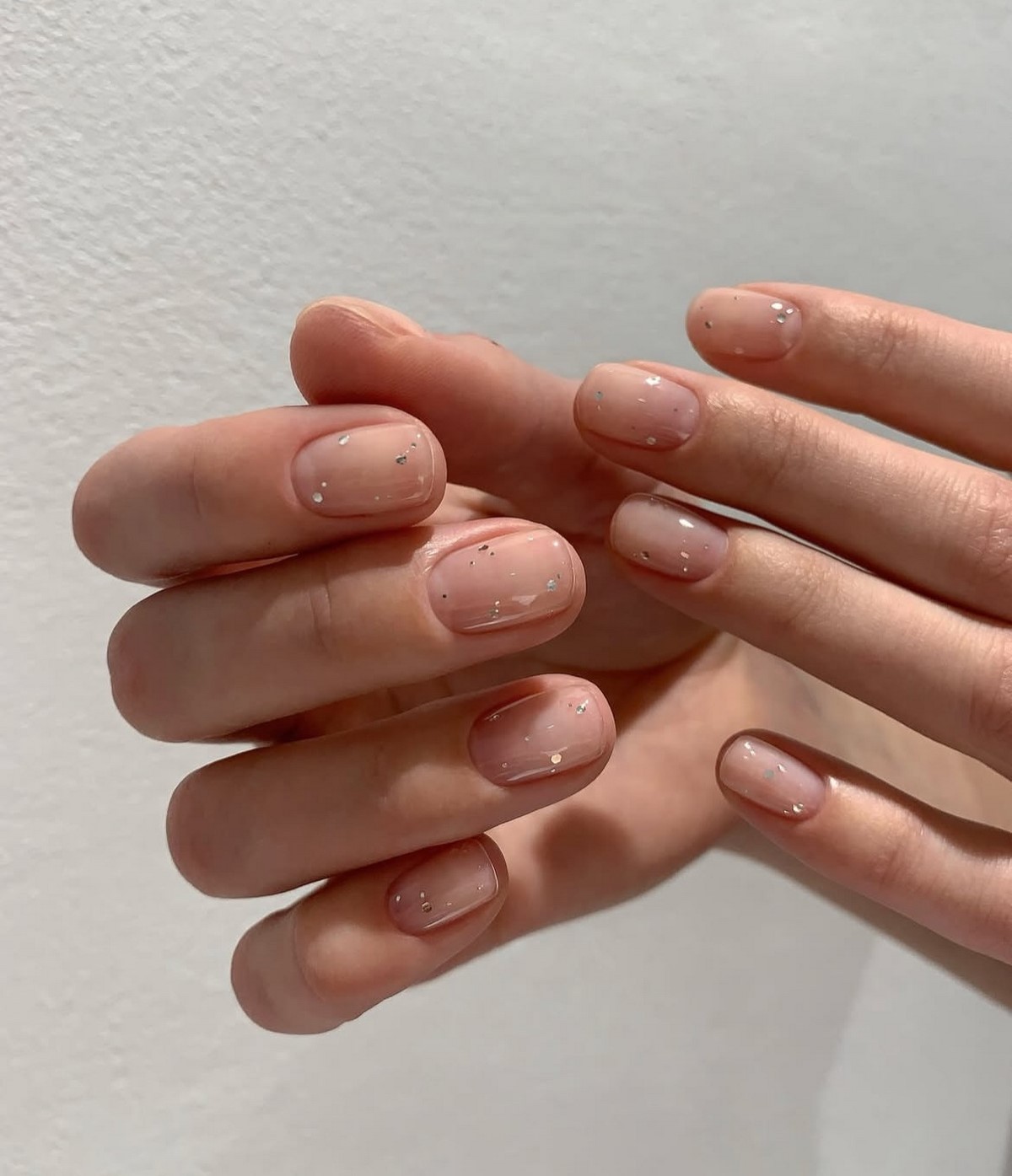 Мыльный маникюр весны 2026: эффект, который меняет все