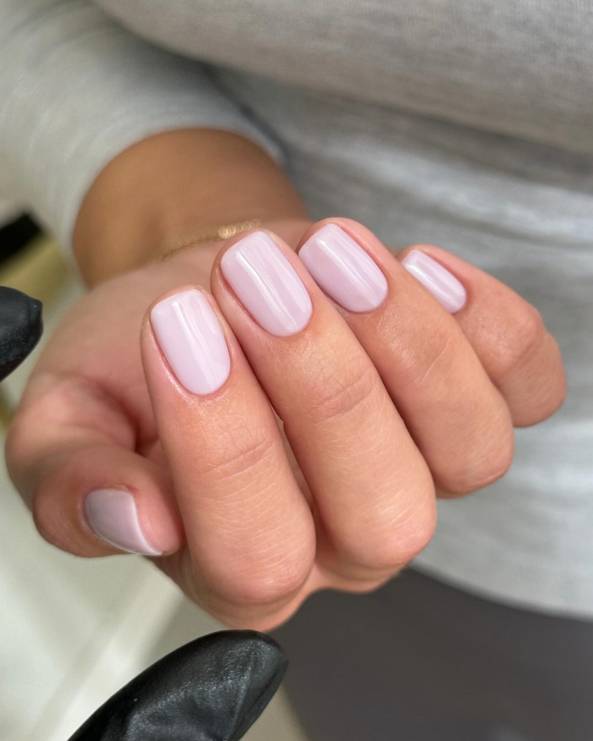 Мыльный маникюр весны 2026: эффект, который меняет все