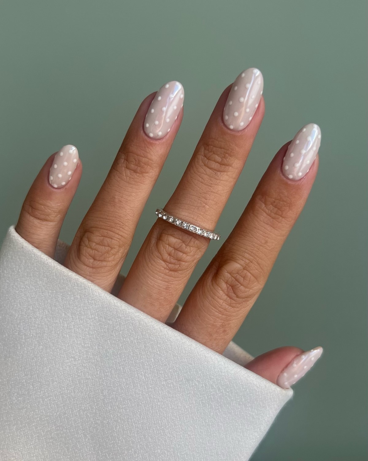 Пасхальный маникюр 2026: дизайны, которые портят даже идеальные руки