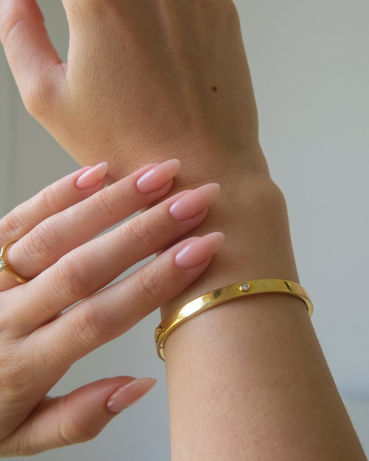 Пасхальный маникюр 2026: дизайны, которые портят даже идеальные руки