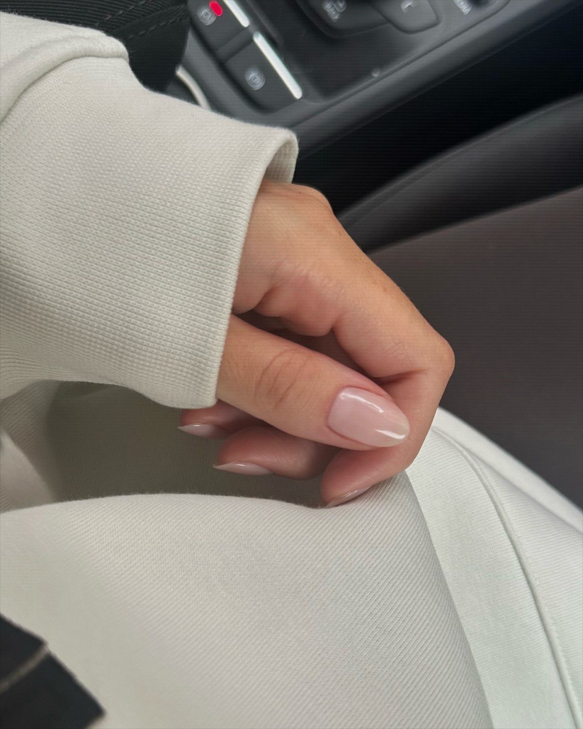 Пасхальный маникюр 2026: дизайны, которые портят даже идеальные руки