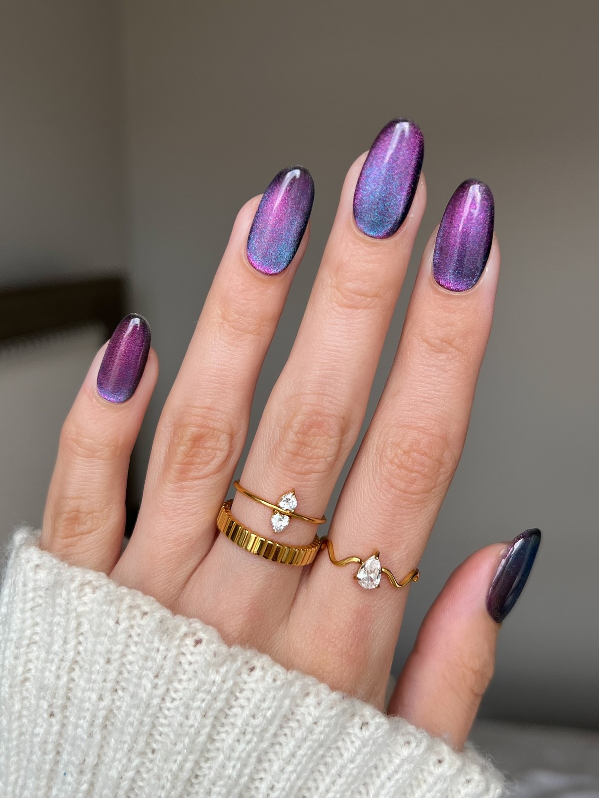 Весенний маникюр 2026: 5 оттенков вместо привычного красного