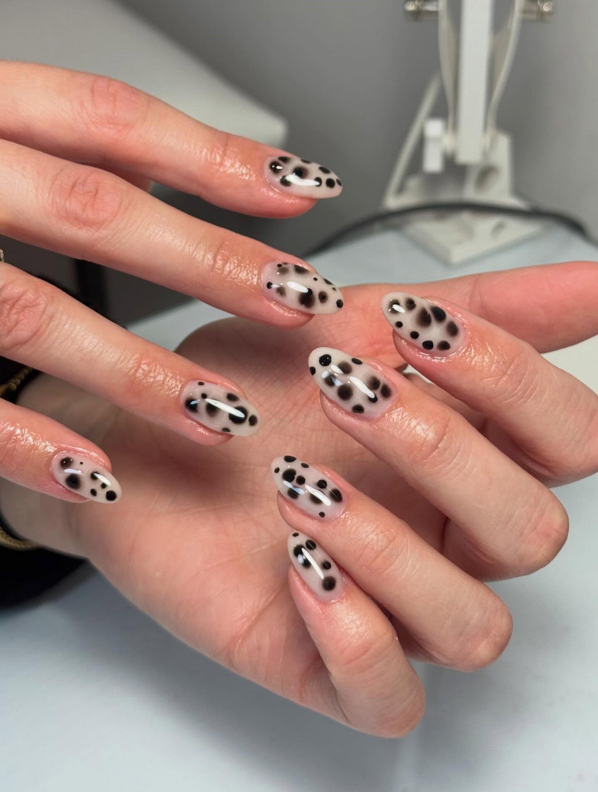 Весенний маникюр 2026: 5 оттенков вместо привычного красного