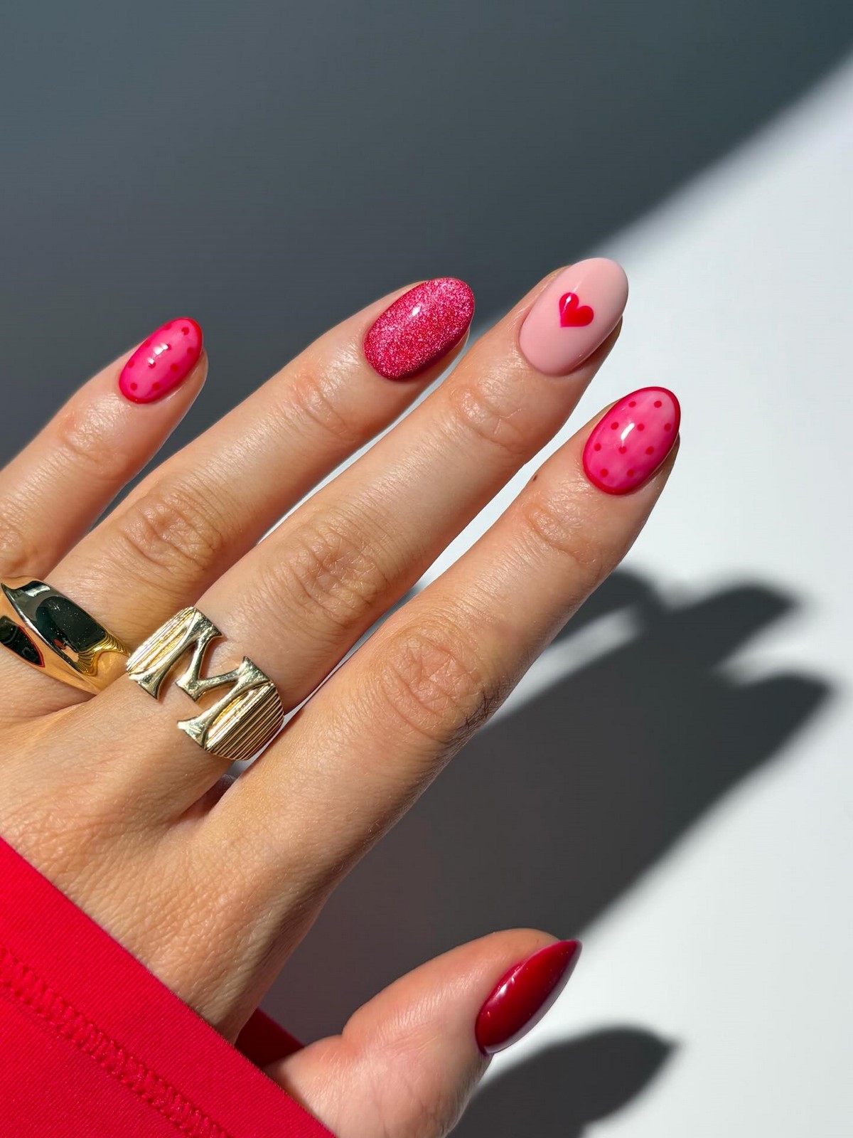 Весенний маникюр 2026: 5 оттенков вместо привычного красного