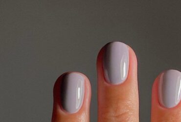 Маникюр 2026: этот цвет выглядит дорого, но делает руки дешевыми