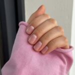 Маникюр, который сейчас делают чаще всего и он выглядит аккуратно