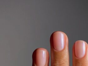 Маникюр, который выглядит аккуратно и дорого без дизайна