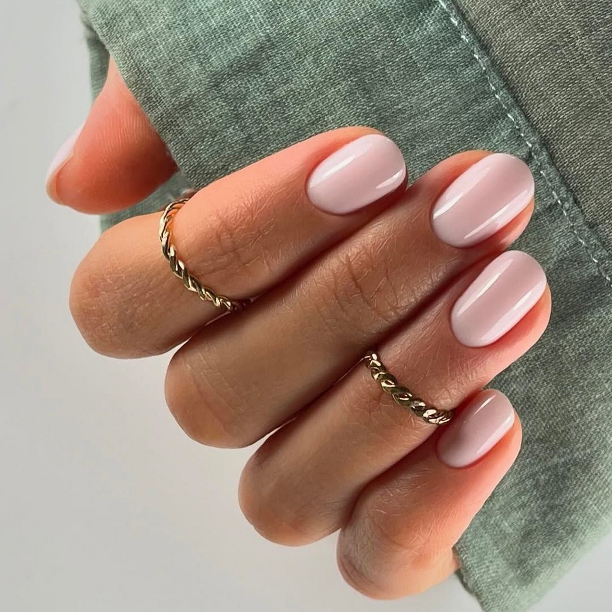 Маникюр 2026: форма ногтей, которая выглядит современнее всего