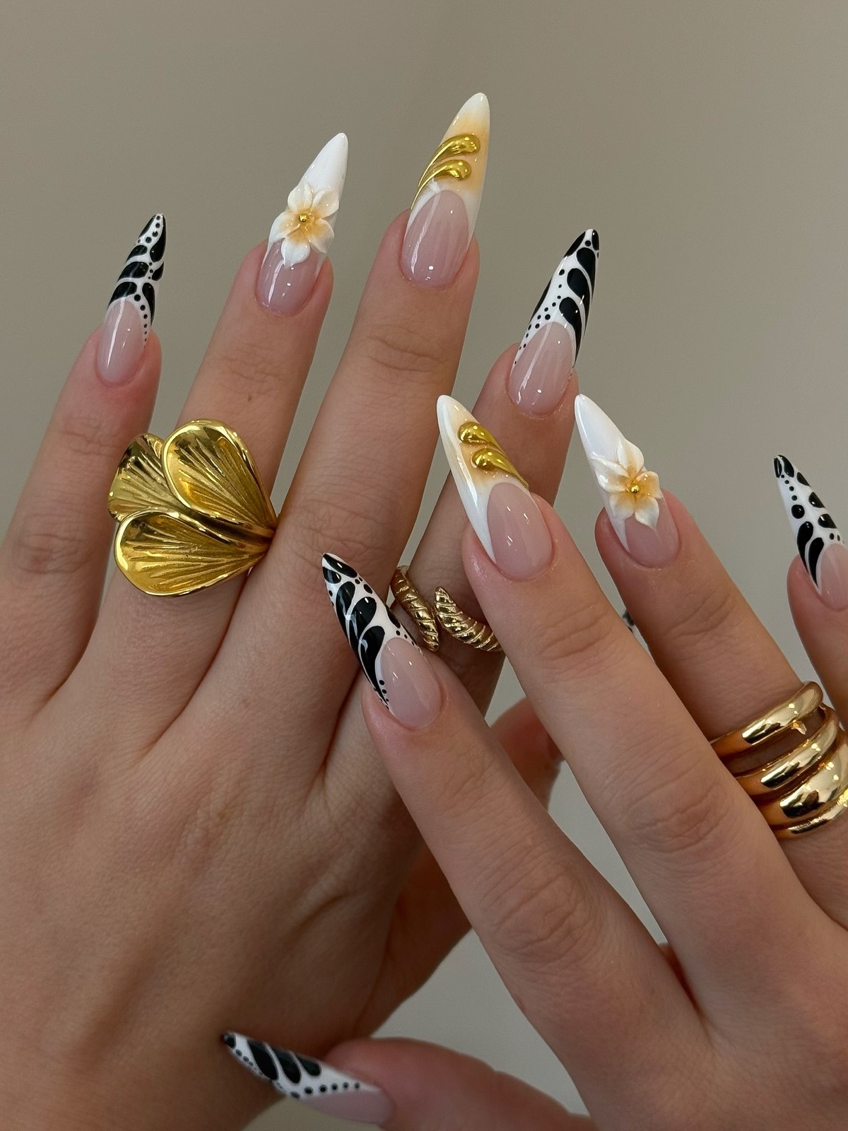 Маникюр 2026: какие детали делают дизайн дешевым