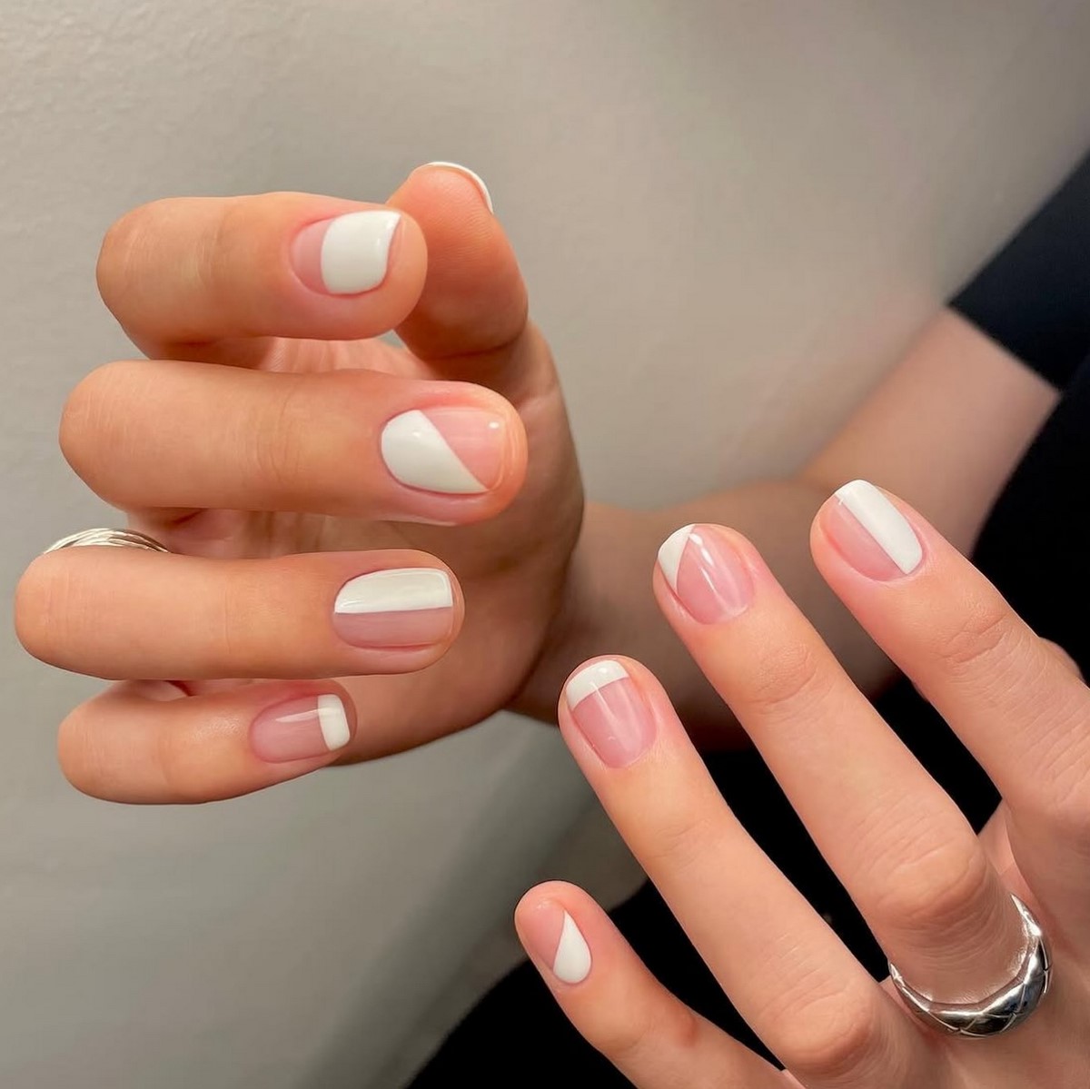 Маникюр на короткие ногти: простой вариант на каждый день