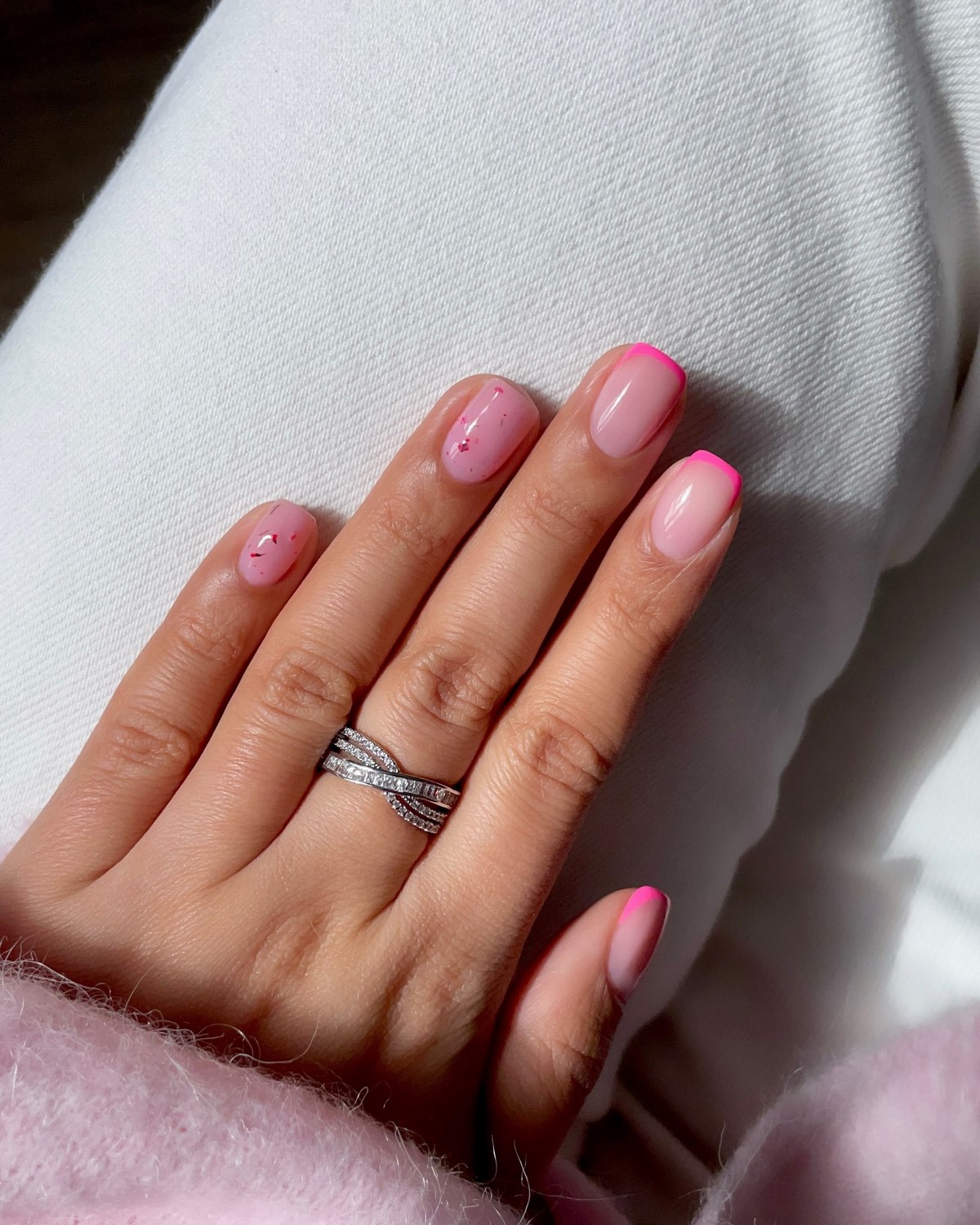 Маникюр 2026: длина ногтей, которая меняет вид рук