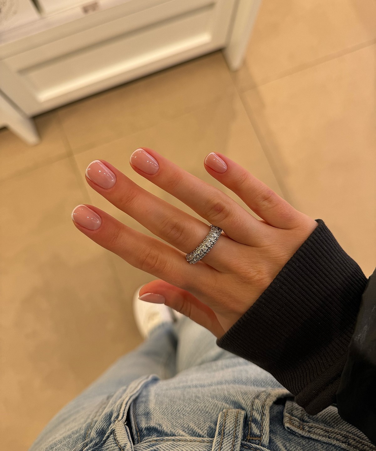 Тонкий френч 2026: как изменился привычный маникюр