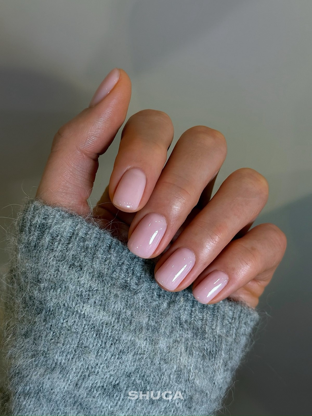 Маникюр, который выглядит аккуратно без усилий и всегда уместен