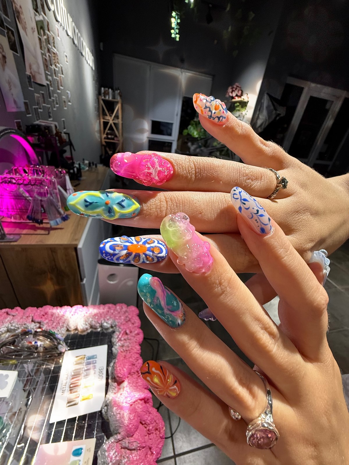 Маникюр 2026: какие детали делают дизайн дешевым