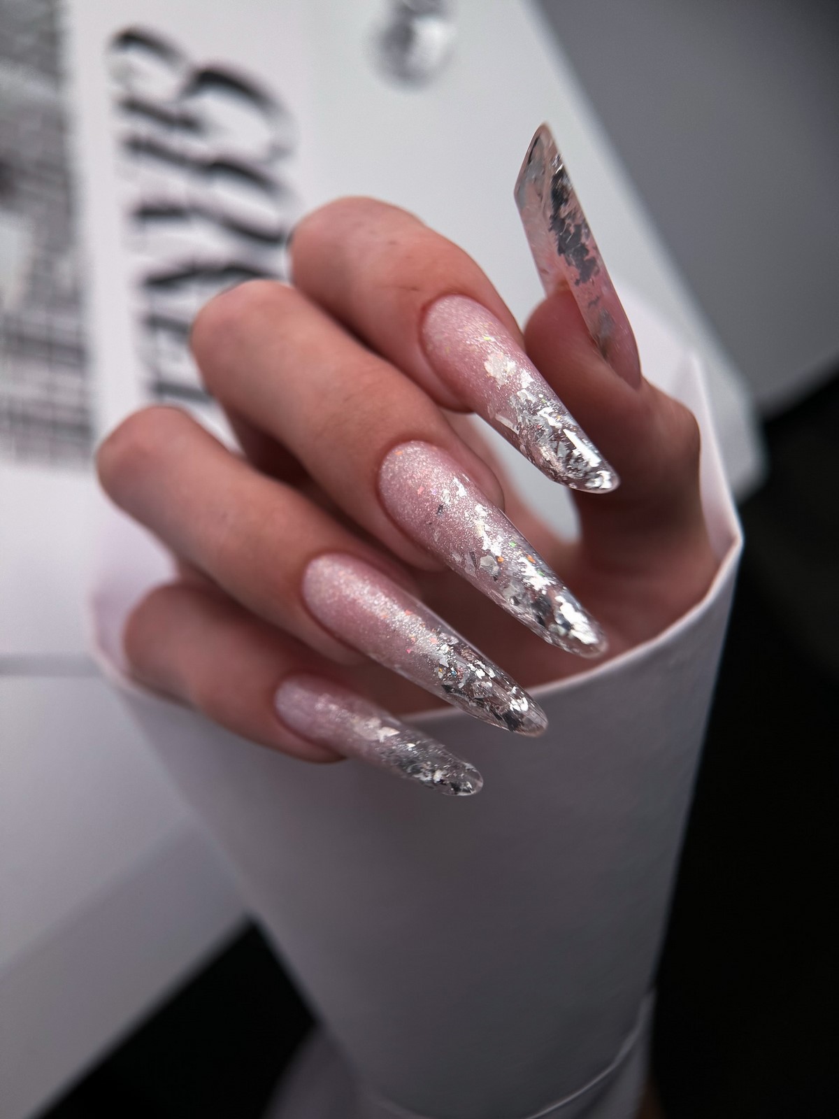 Маникюр 2026: какие детали делают дизайн дешевым