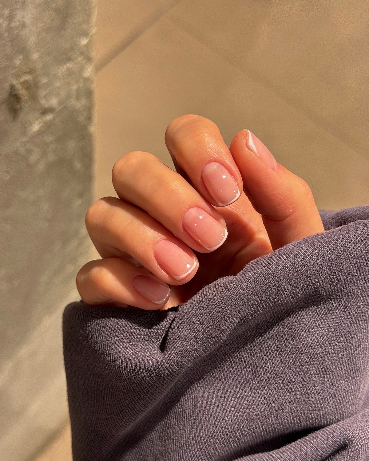 Тонкий френч 2026: как изменился привычный маникюр