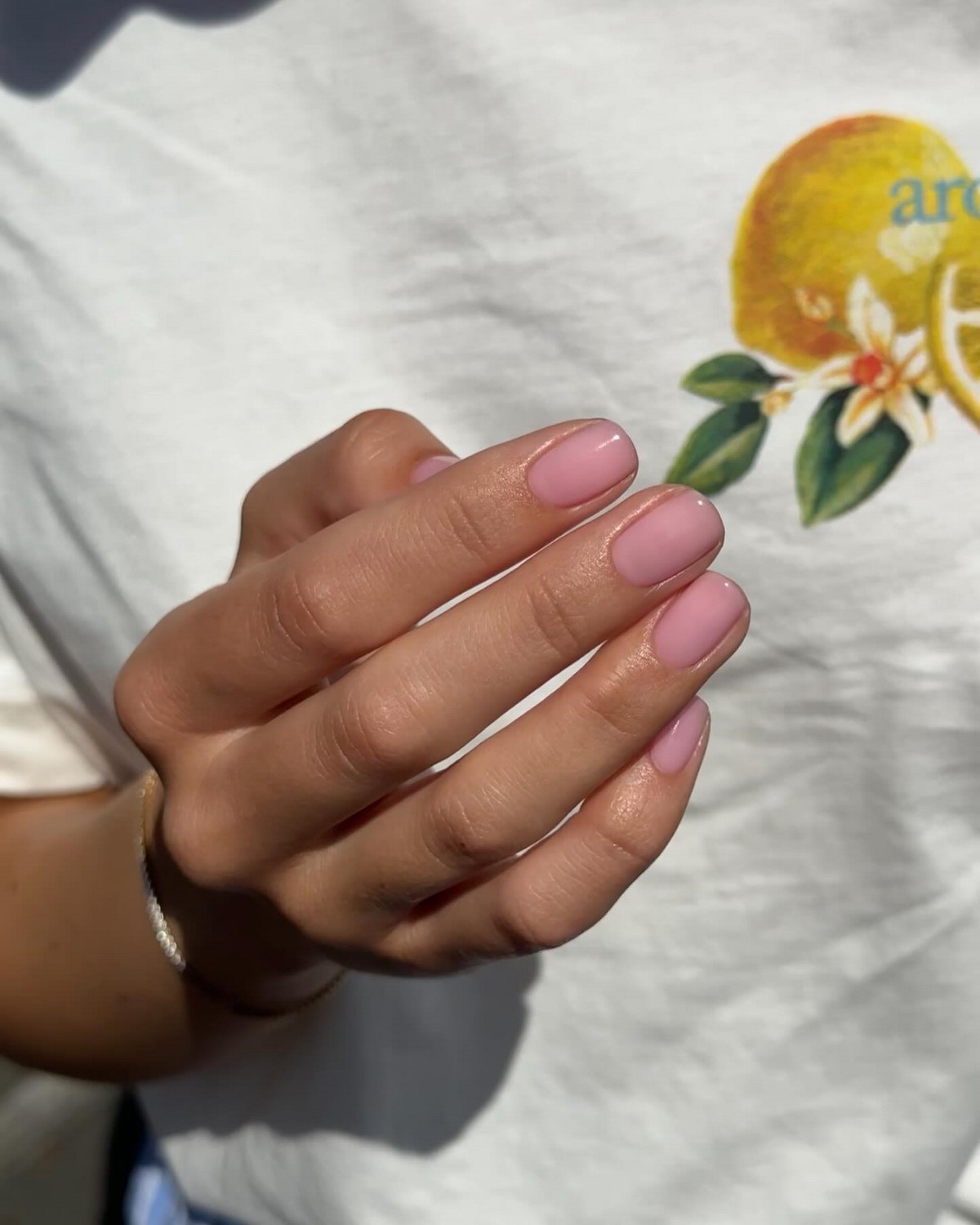 Маникюр, который выглядит аккуратно без усилий и всегда уместен