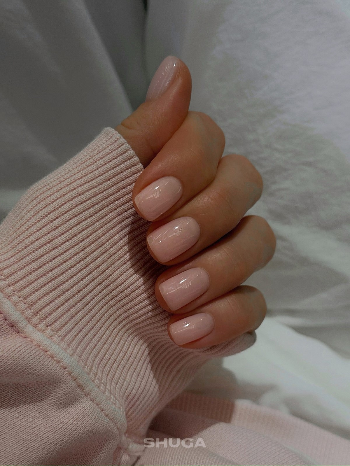 Маникюр, который выглядит аккуратно без усилий и всегда уместен