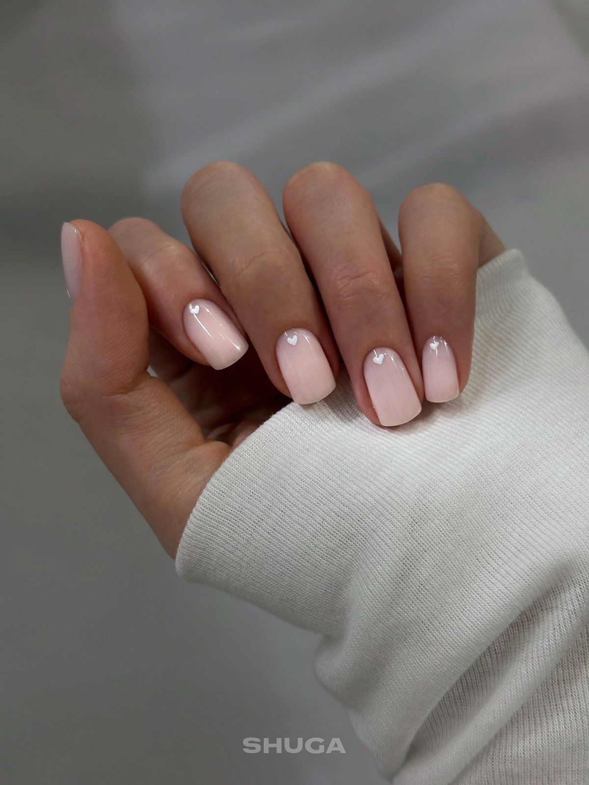 Маникюр, который выглядит аккуратно без усилий и всегда уместен