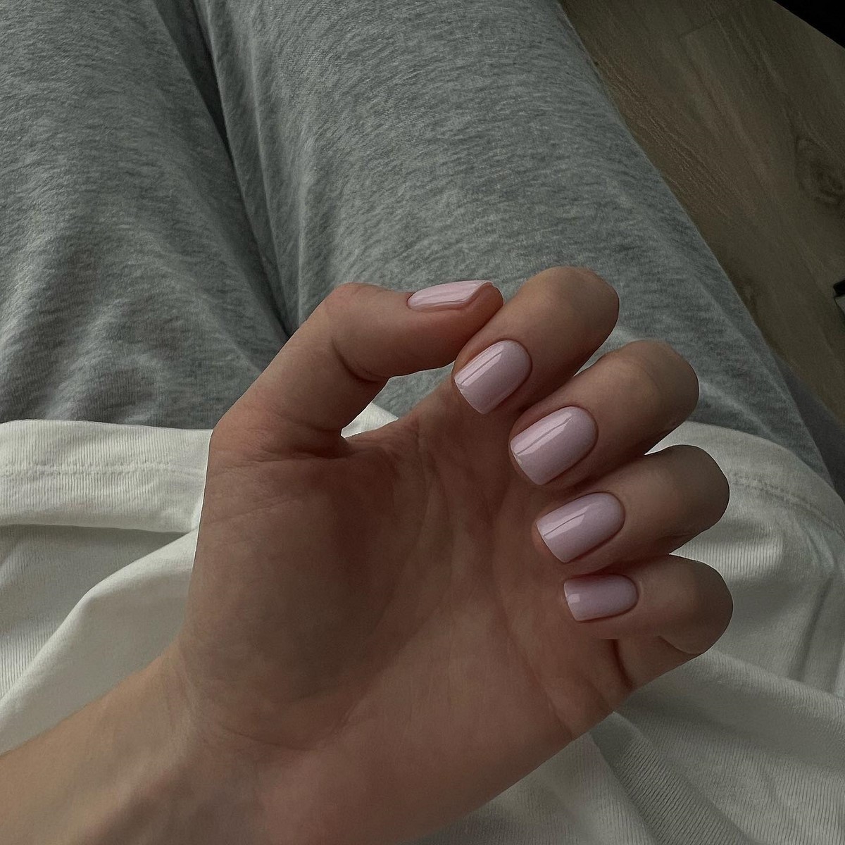 Маникюр, который выглядит аккуратно без усилий и всегда уместен