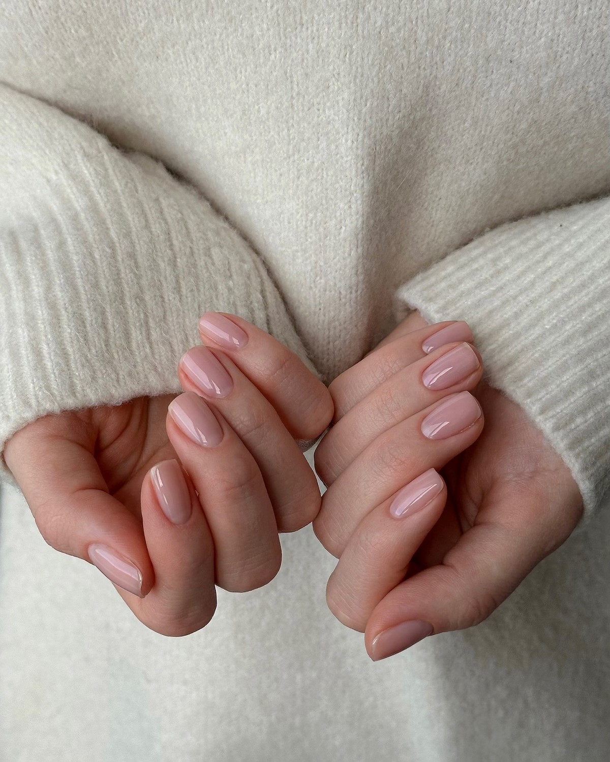 Маникюр, который выглядит аккуратно и дорого без дизайна