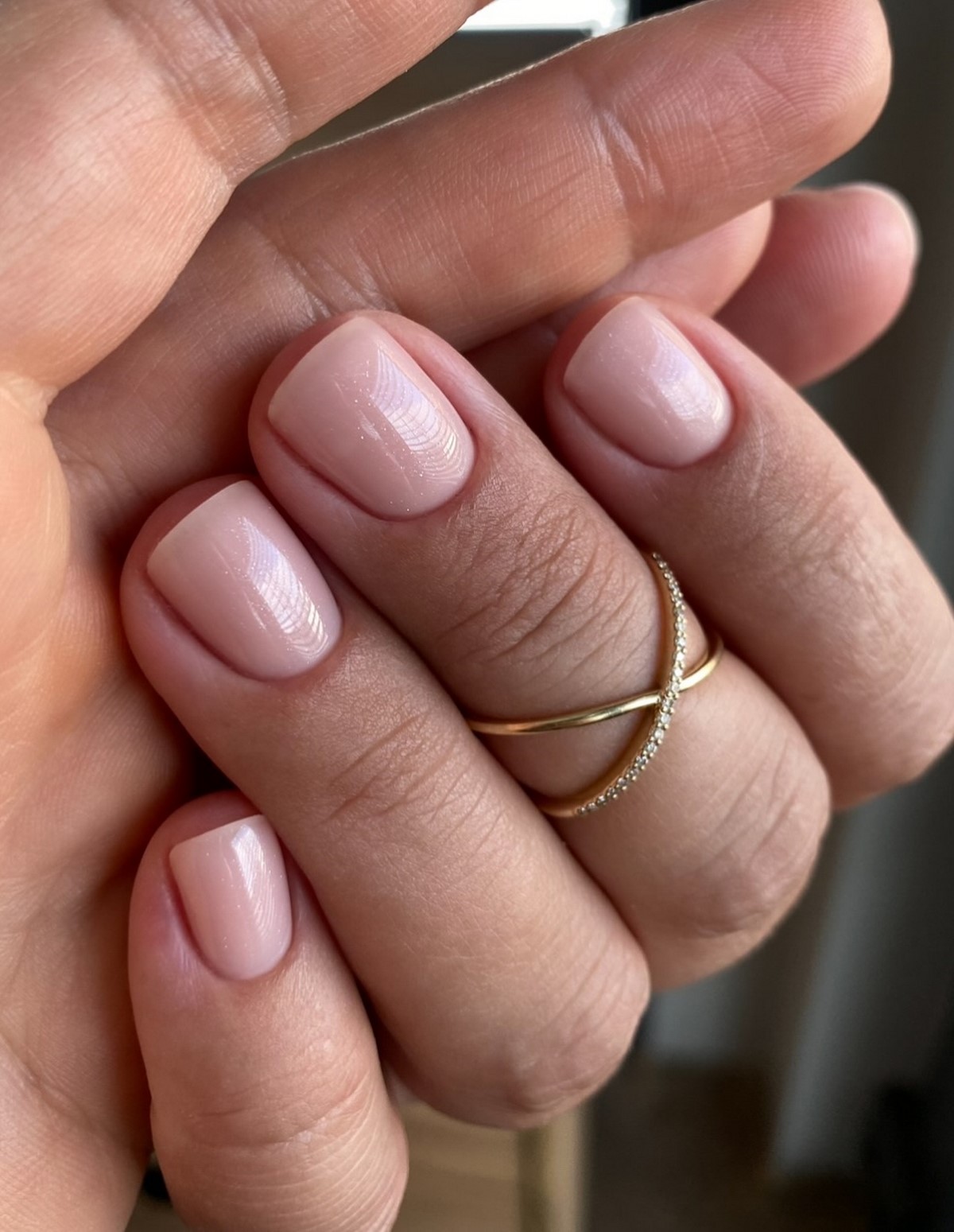 Маникюр, который выглядит аккуратно и дорого без дизайна