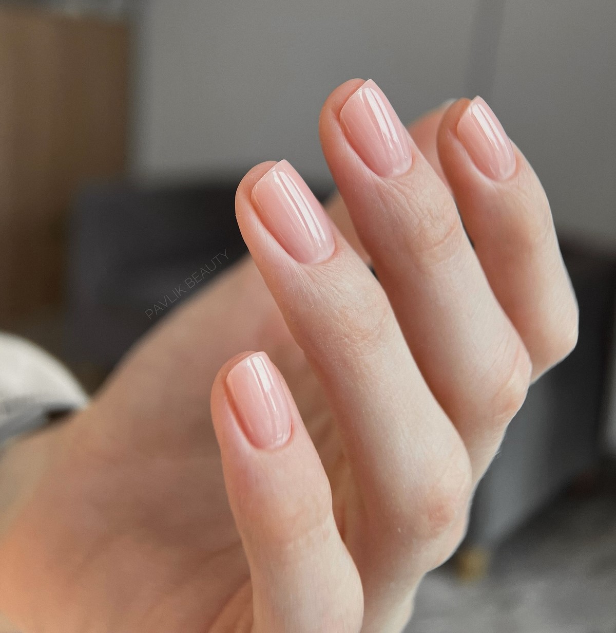 Маникюр, который выглядит аккуратно и дорого без дизайна