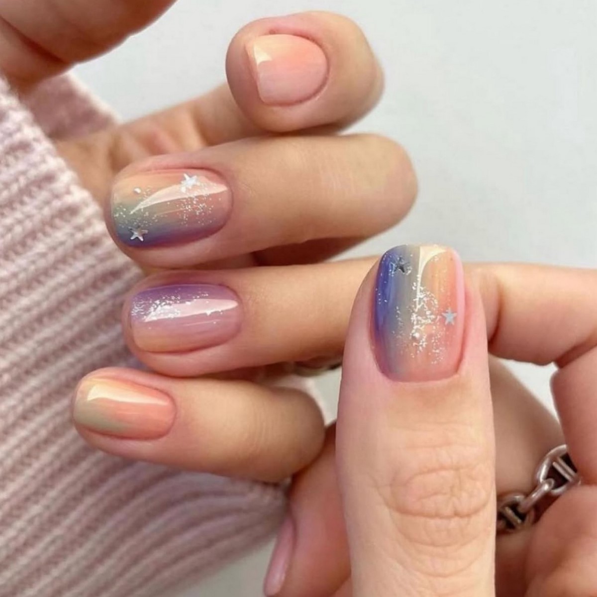 Маникюр на короткие ногти: простой вариант на каждый день