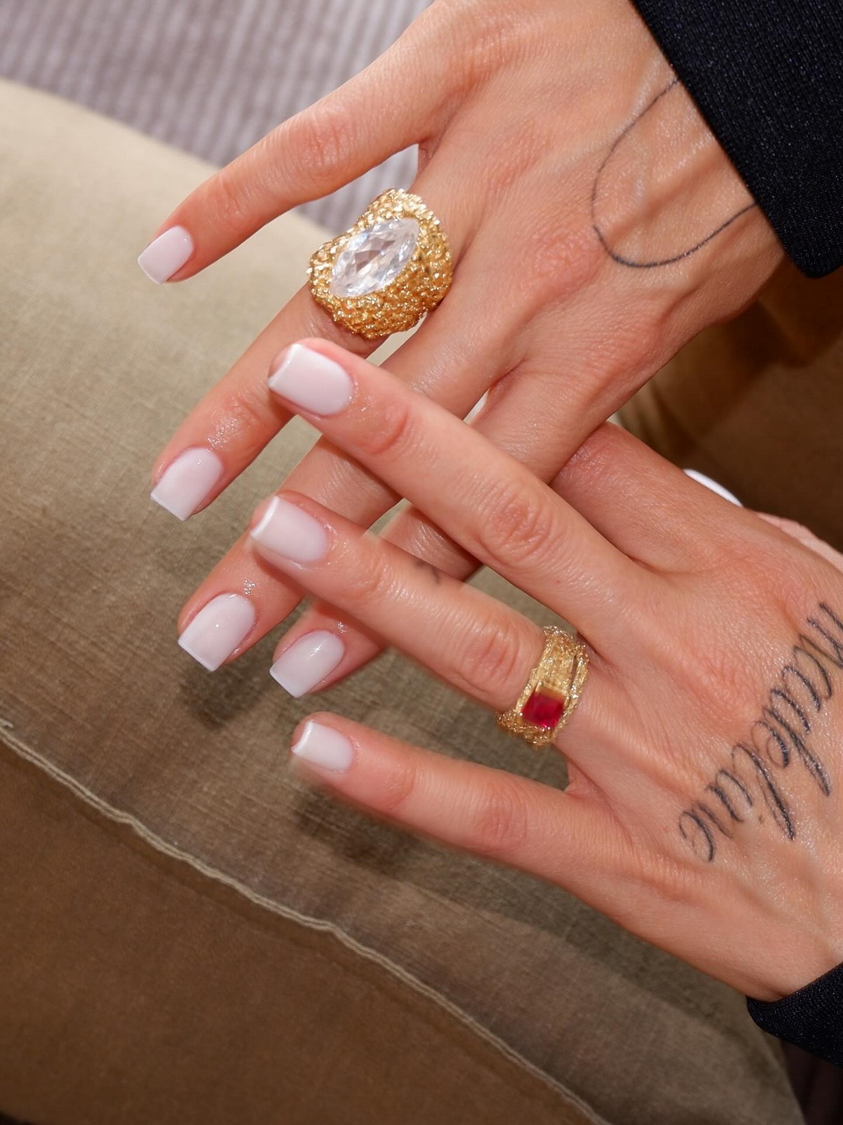 Маникюр на короткие ногти: простой вариант на каждый день