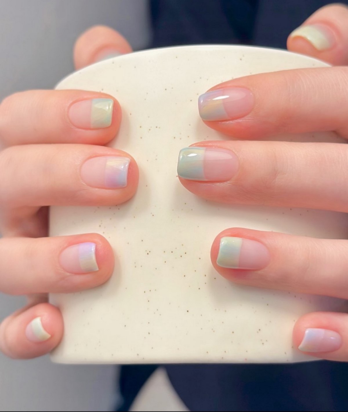 Маникюр на короткие ногти: простой вариант на каждый день