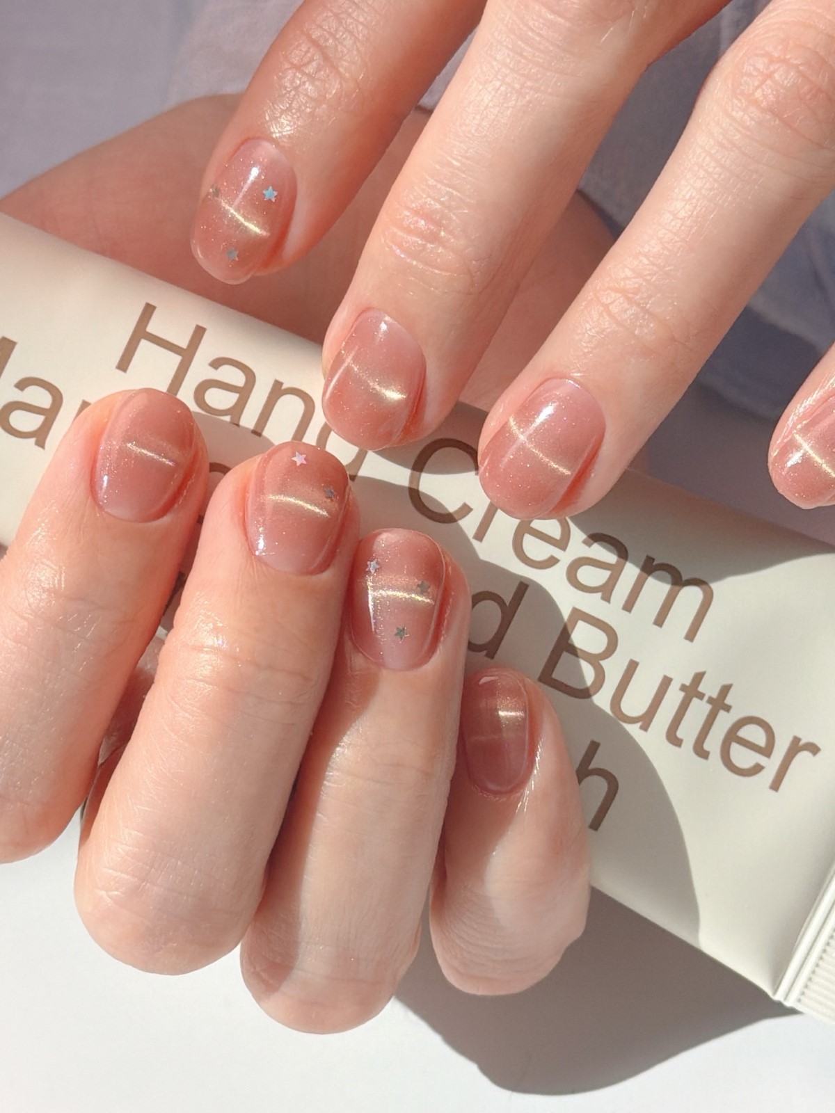 Маникюр на короткие ногти: простой вариант на каждый день