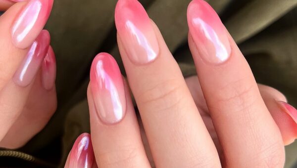 Soft chrome маникюр: мягкий хром на ногтях без резкого блеска